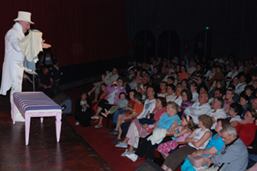 Couscous et David Michel avec le 3�me �ge